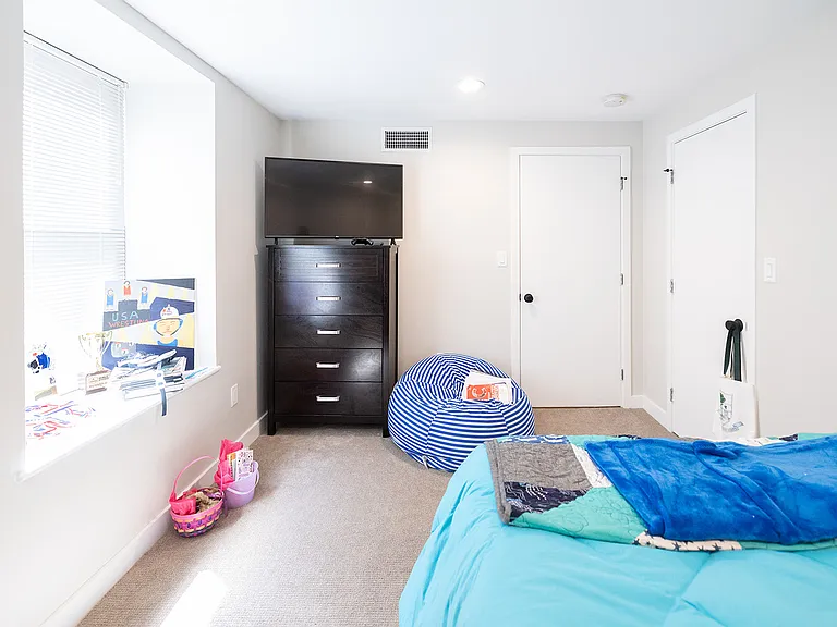 Deacon Court - 1661 Washington Street — Photo 122