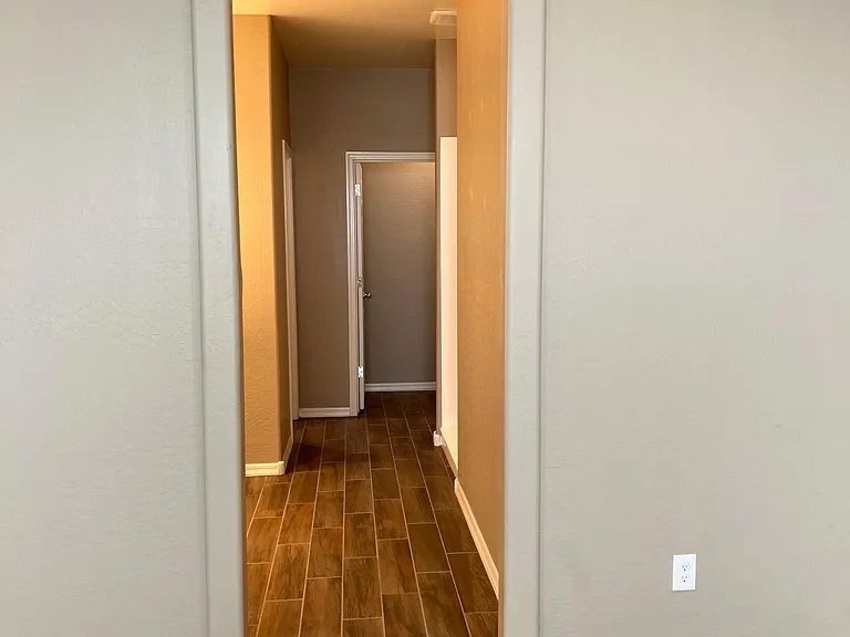 17437 W Victory St — Photo 13