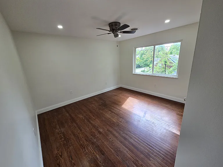 6305 Englewood Ave #4 — Photo 23