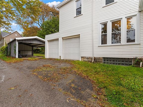 4th image of 895 Alcoma St