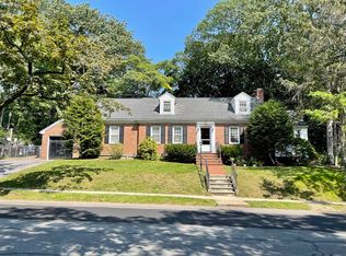 90 Bellingham Rd, Brookline, MA 02467