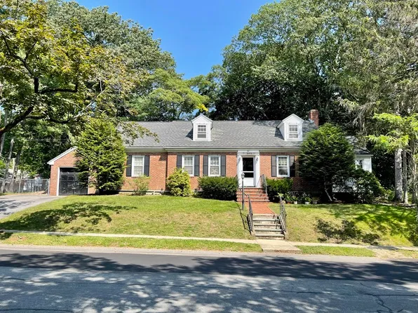 90 Bellingham Rd, Brookline, MA 02467
