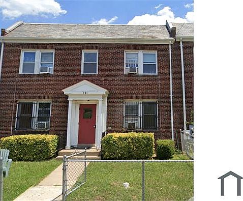 1st image of 121 19th St NE APT 4