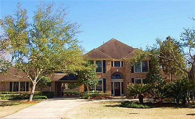 1st image of 413 Carriage Creek Ln
