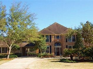 413 Carriage Creek Ln, Friendswood, TX 77546