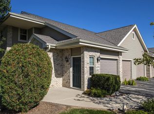 18520 Emerald Cir E #E, Brookfield, WI 53045