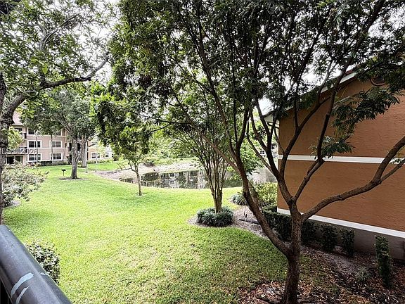 5th image of 8761 Wiles Rd APT 206