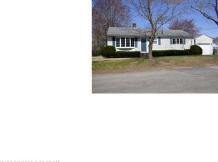 2 Ranch Ln, Biddeford, ME 04005