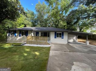 718 Springlake Rd, Lawrenceville, GA 30045