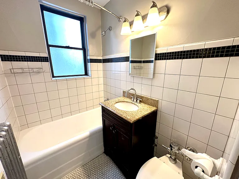 1033 W Loyola Ave #208 — Photo 14