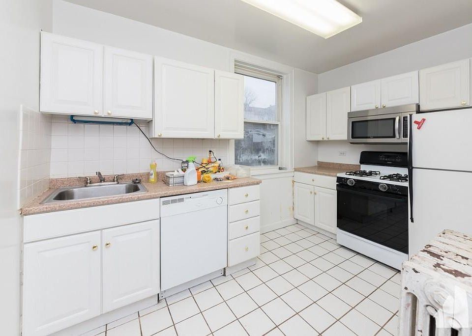 1st image of 4907 N Hermitage Ave #2F