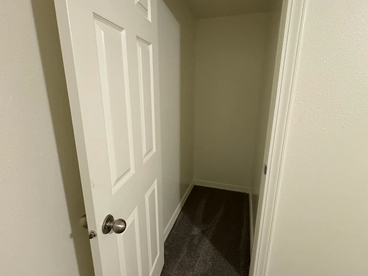 3 bed, 1.5 bath, 1060 sqft, $1,400 — Photo 4