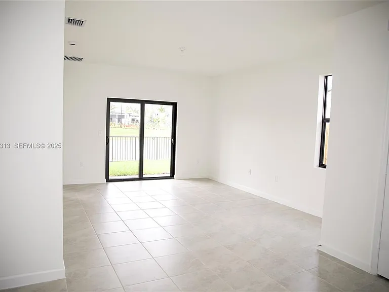 5001 Peacock Way #5038 — Photo 21
