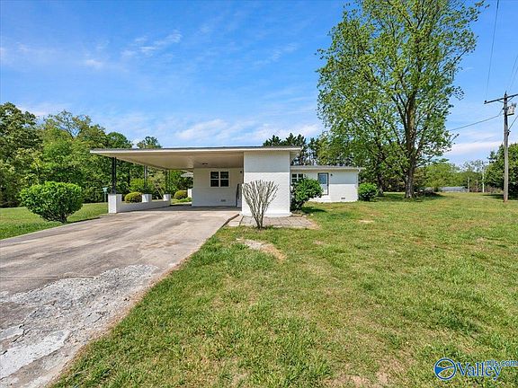 3rd image of 1033 Oak Grove Rd