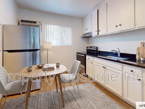 3rd image of 1558 Bridge St APT 14