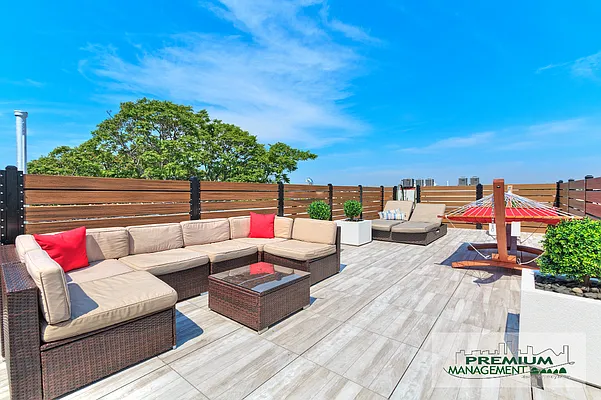 Rented by Premium Management  | media 49