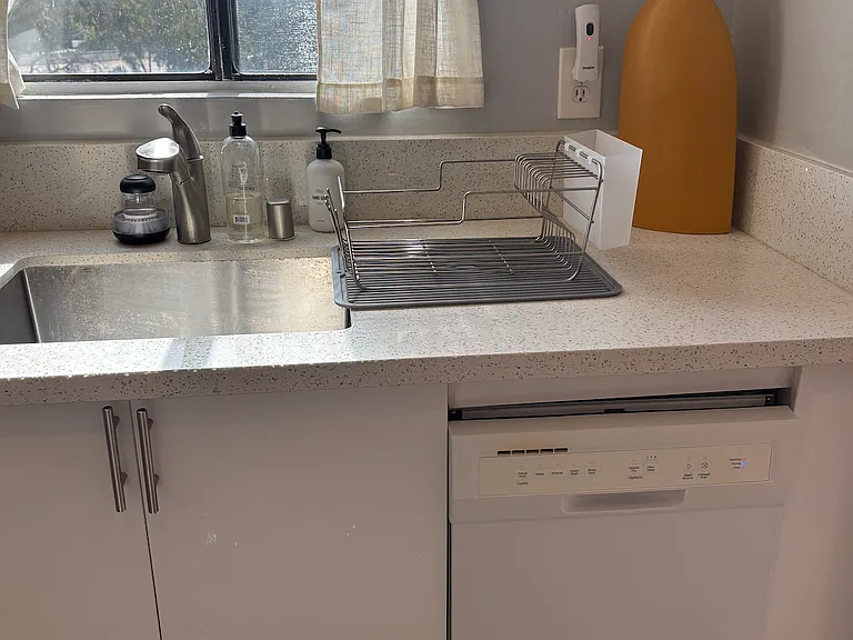 Golden Glen — Photo 32