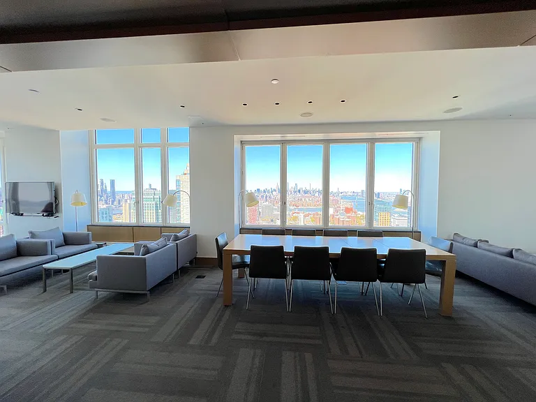 388 Bridge St #42A — Photo 13
