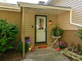 217 E Willow Rd, Fox Pt, WI 53217