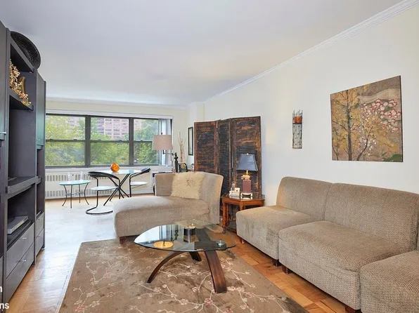 165 W End Ave APT 3G, New York, NY 10023