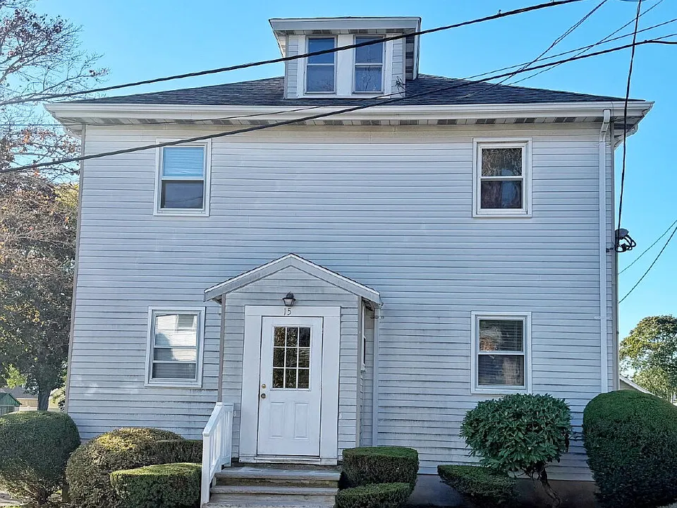 15 1st St #4