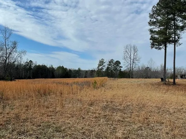 1130 Henrys Trl, Nathalie, VA 24577