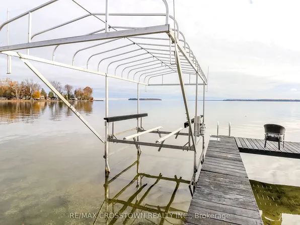 2325 Crystal Beach Rd, Innisfil, ON L9S 3W8