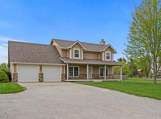 17780 158th St, Basehor, KS 66007