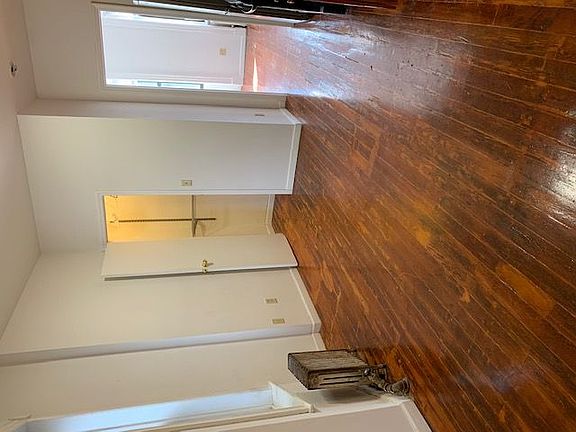 4th image of 66 Orchard St APT 5