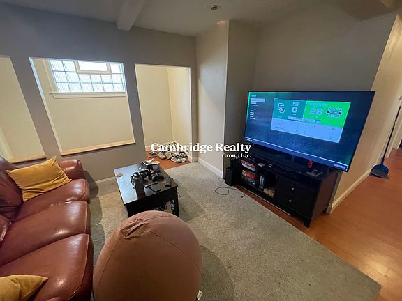 5th image of 307 Cardinal Medeiros Ave #3