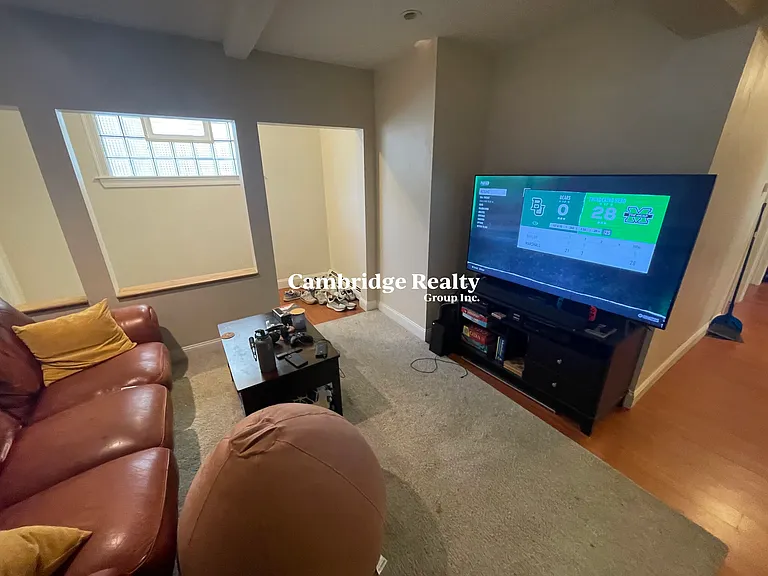 307 Cardinal Medeiros Ave #3 — Photo 5