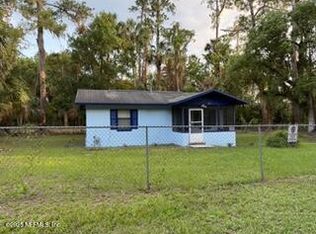 601 McClure St, Welaka, FL 32193