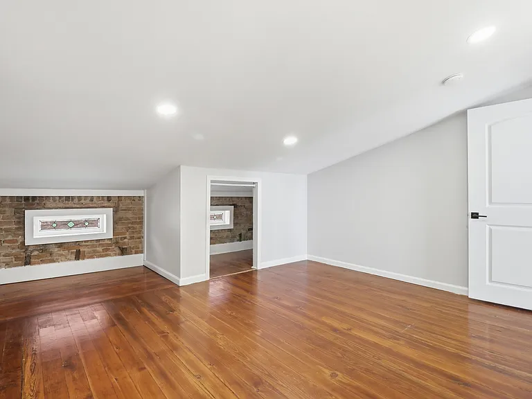 525 Boal St — Photo 17