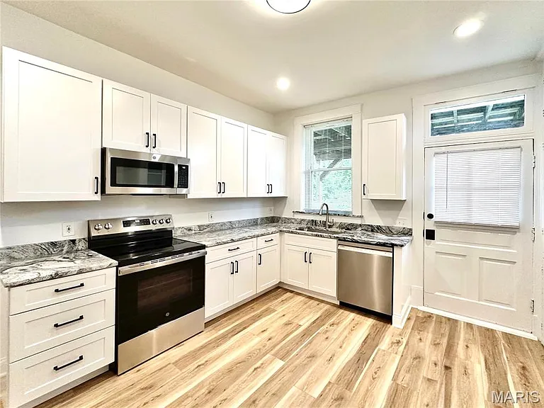 2819A Magnolia Ave — Photo 11
