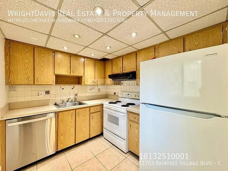 11703 Raintree Village Blvd #C — Photo 7