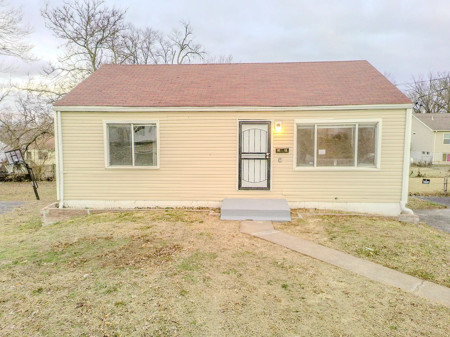 6118 Jackson Ave photo 1