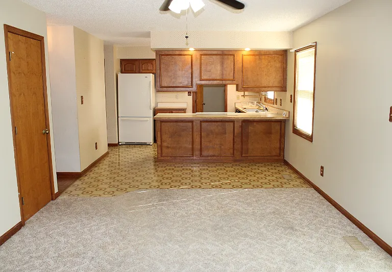 1701 Southfield Rd — Photo 2