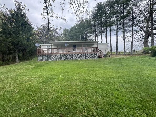 5711 Prices Fork Rd, Radford, VA 24141