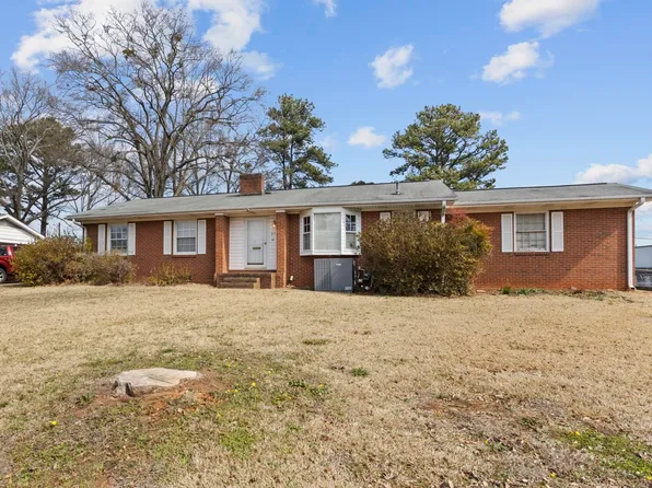 457 Hawthorne Rd, Spartanburg, SC 29303