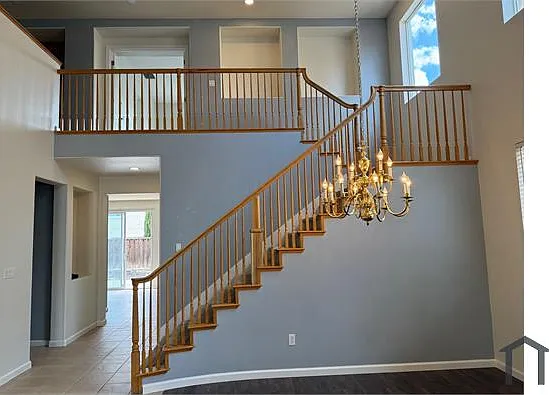 2085 Catalpa Way — Photo 6