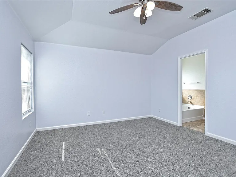 401 Bandera Woods Blvd — Photo 17