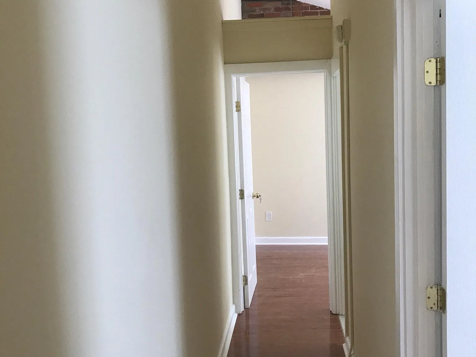 2 bed, 950 sqft, $1,900 — Photo 3