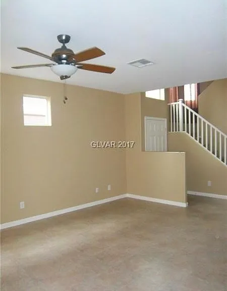 3761 Hollycroft Dr — Photo 12