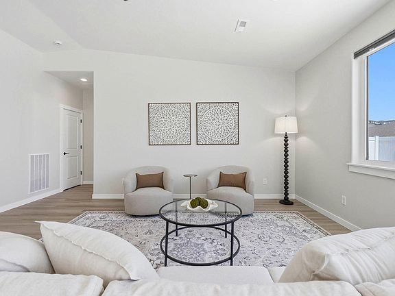 5th image of 3313 S Nelson Pl