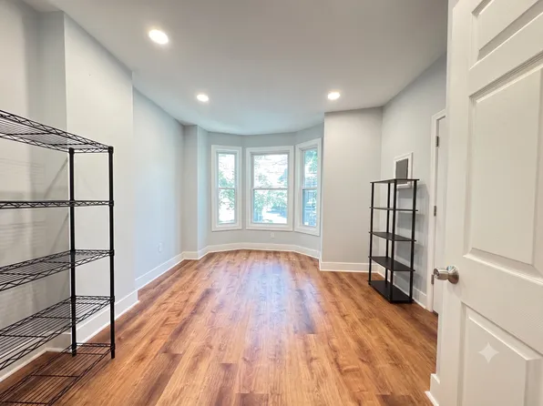 946 State St #2R, New Haven, CT 06511
