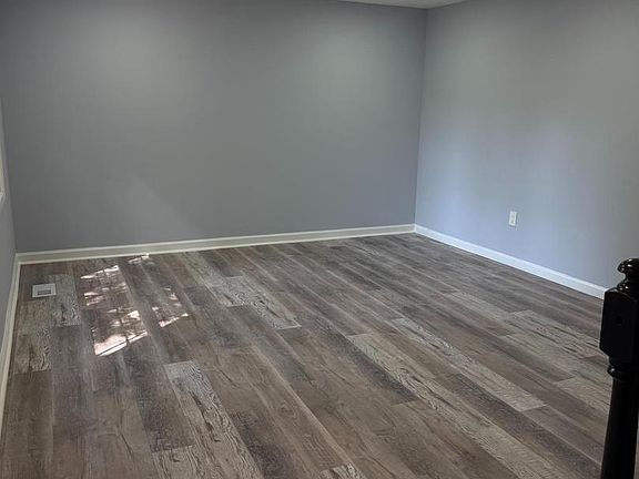 3rd image of 19225 Warrior Brook Dr