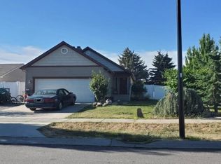 2042 E Knapp Dr, Post Falls, ID 83854