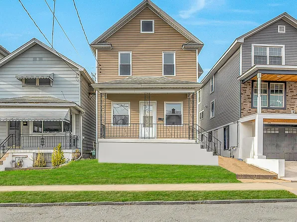 1061 Carmalt St, Dickson City, PA 18519