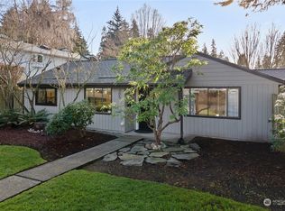 305 NE 170th St, Shoreline, WA 98155