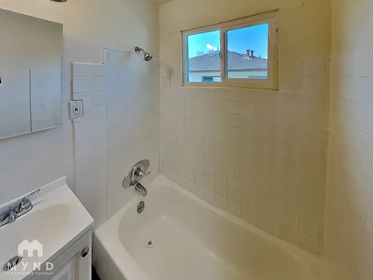 538 Madison Ave #4 — Photo 11